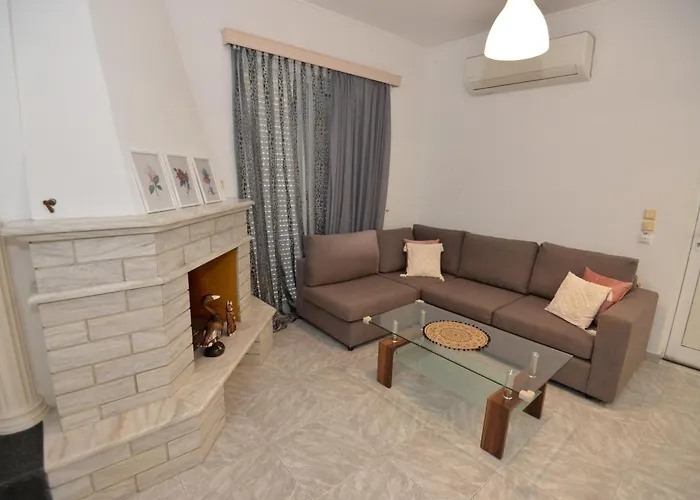 Nina\'S Apt In Ialysos Near The Beach